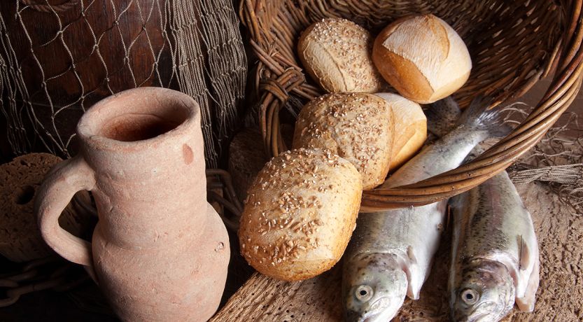 Graphic of loaves and fish to illustrate the article 